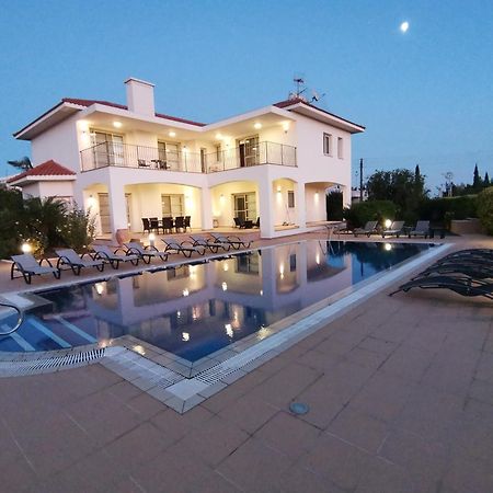 Orchard Blossom Private Villa With Pool Phrenaros 外观 照片