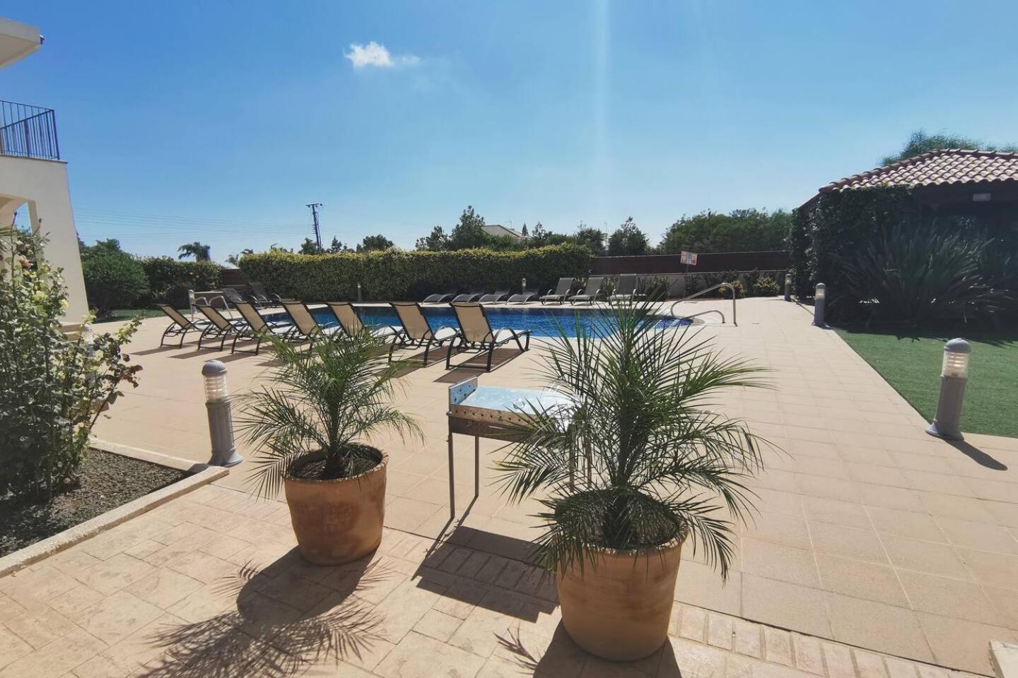 Orchard Blossom Private Villa With Pool Phrenaros 外观 照片