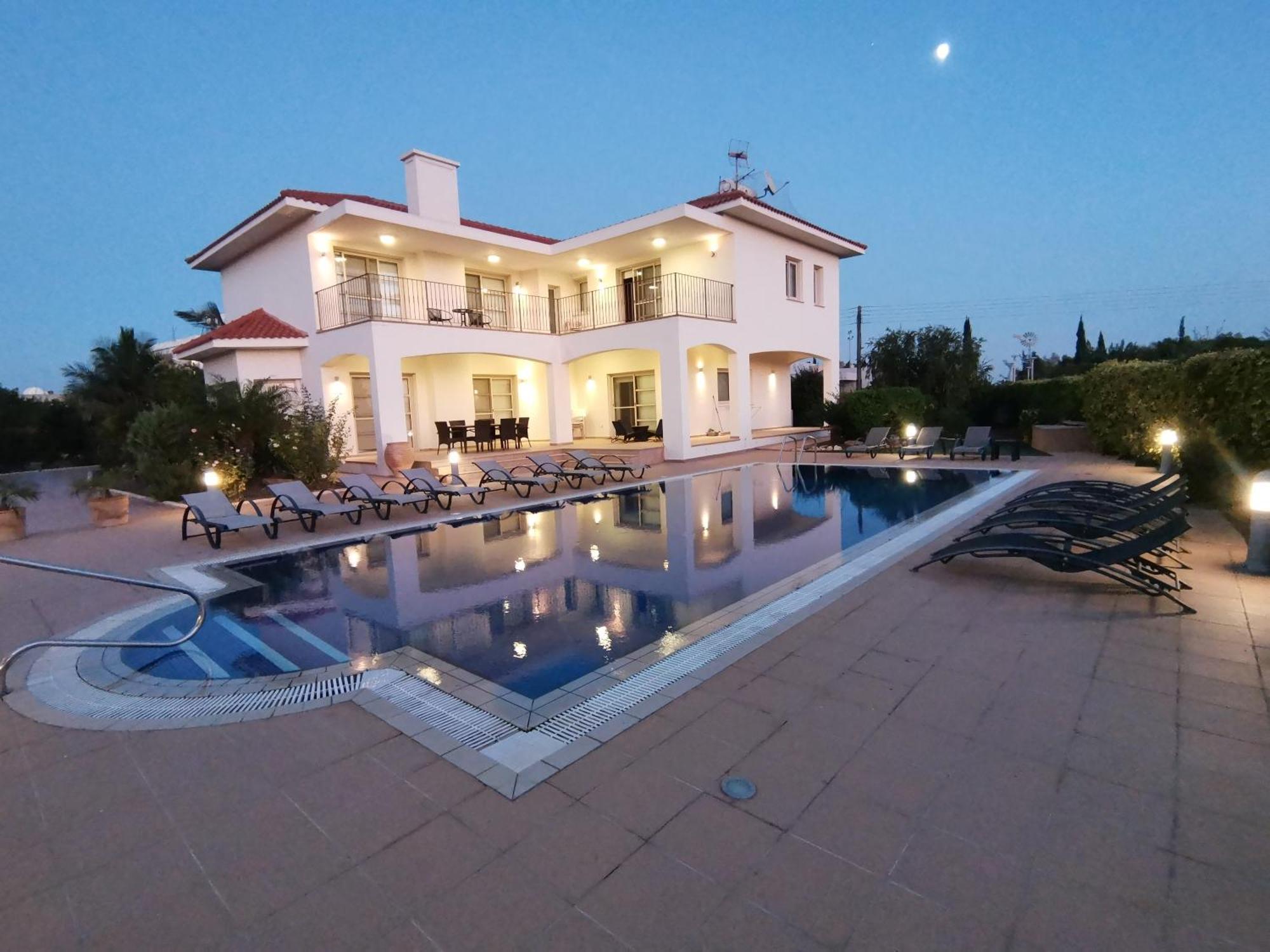 Orchard Blossom Private Villa With Pool Phrenaros 外观 照片