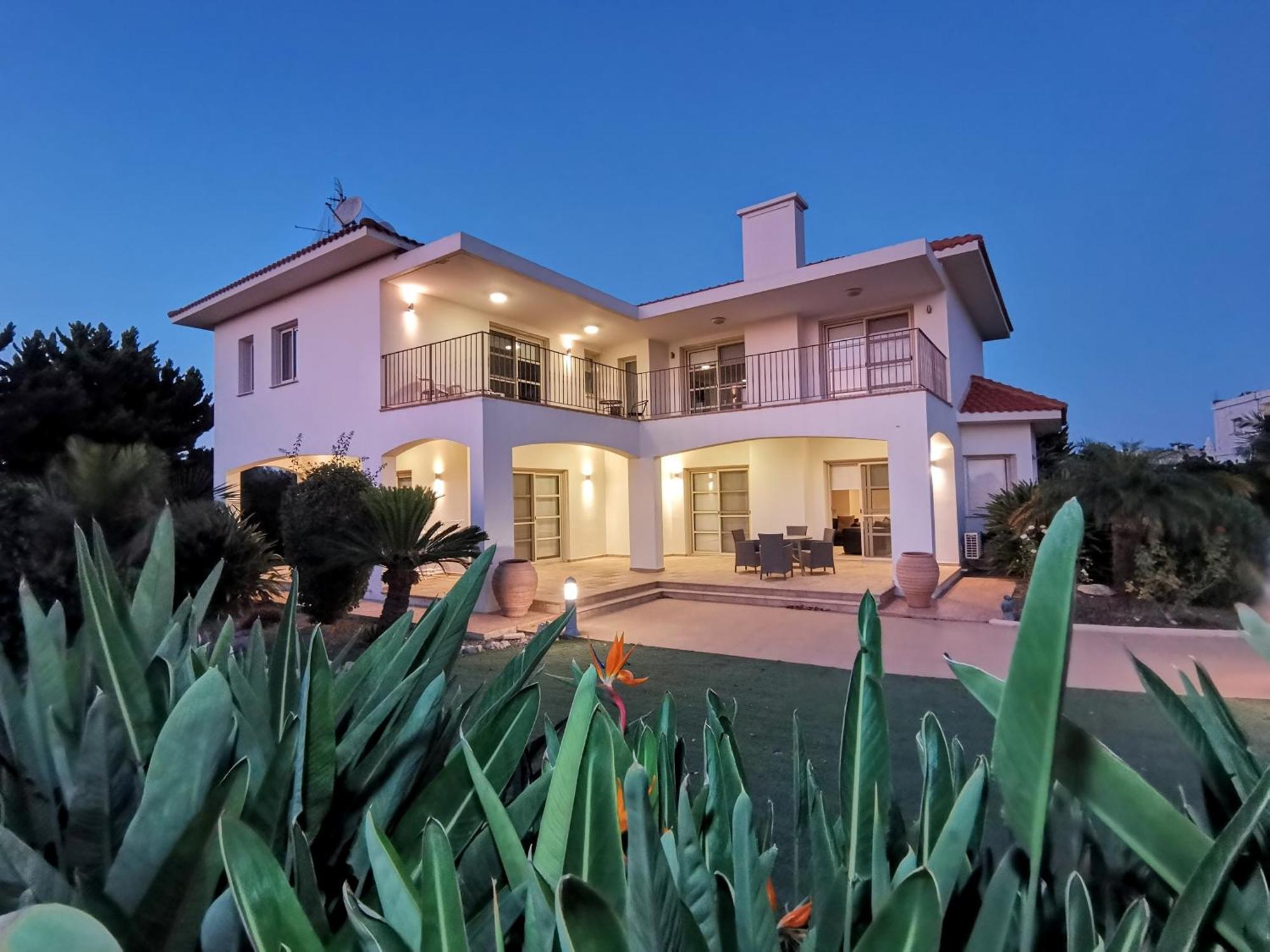 Orchard Blossom Private Villa With Pool Phrenaros 外观 照片