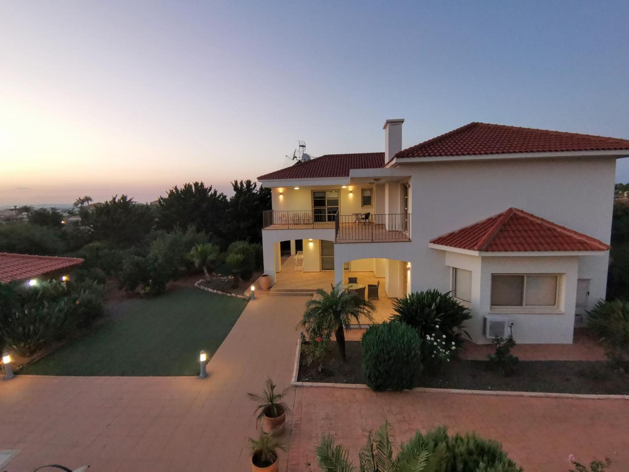 Orchard Blossom Private Villa With Pool Phrenaros 外观 照片