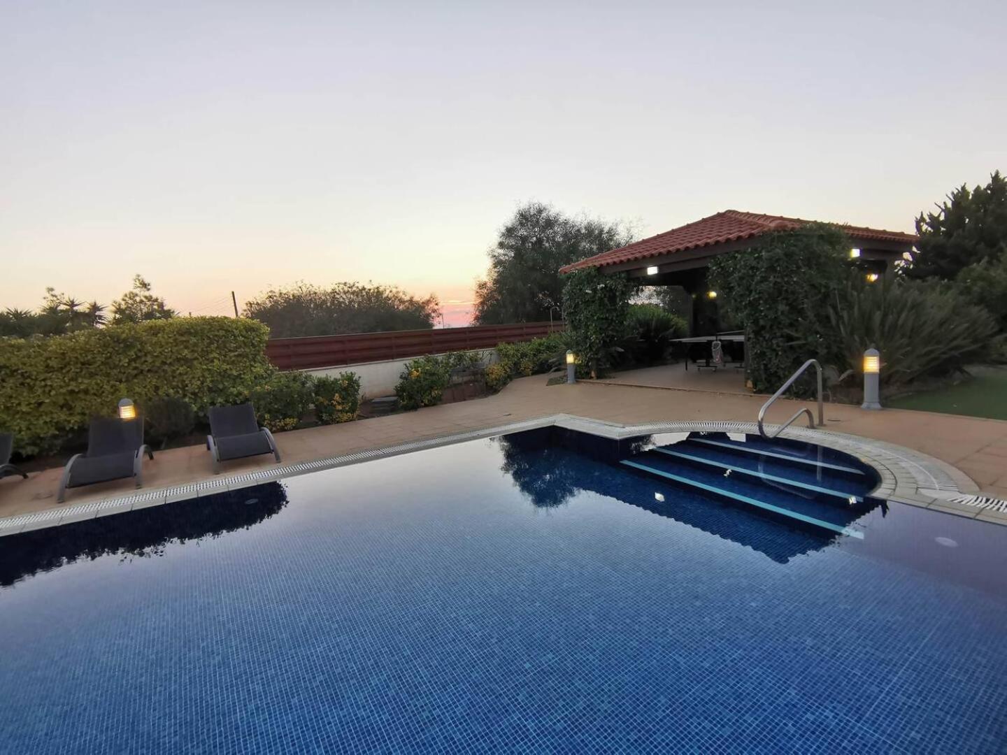 Orchard Blossom Private Villa With Pool Phrenaros 外观 照片