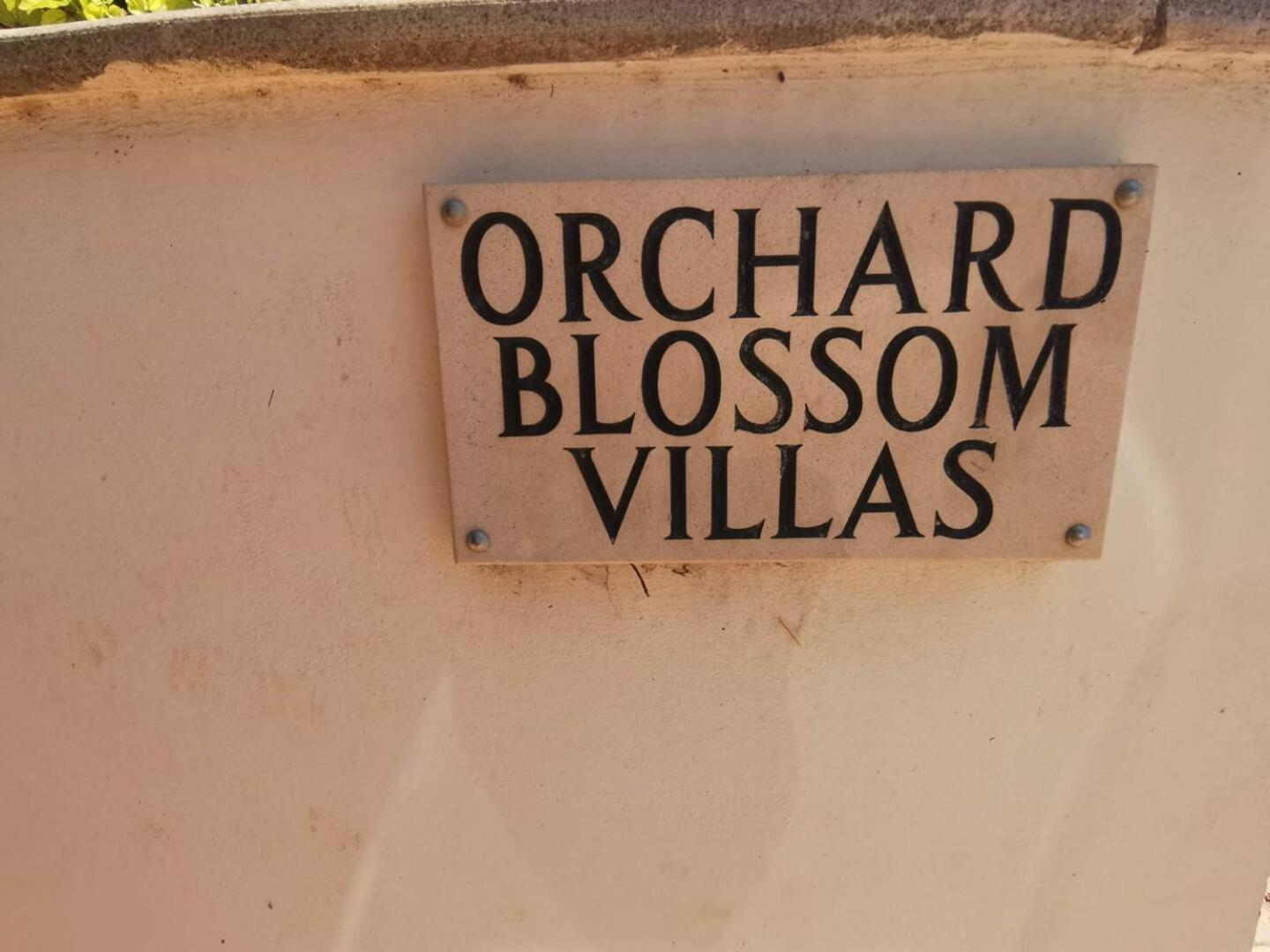 Orchard Blossom Private Villa With Pool Phrenaros 外观 照片