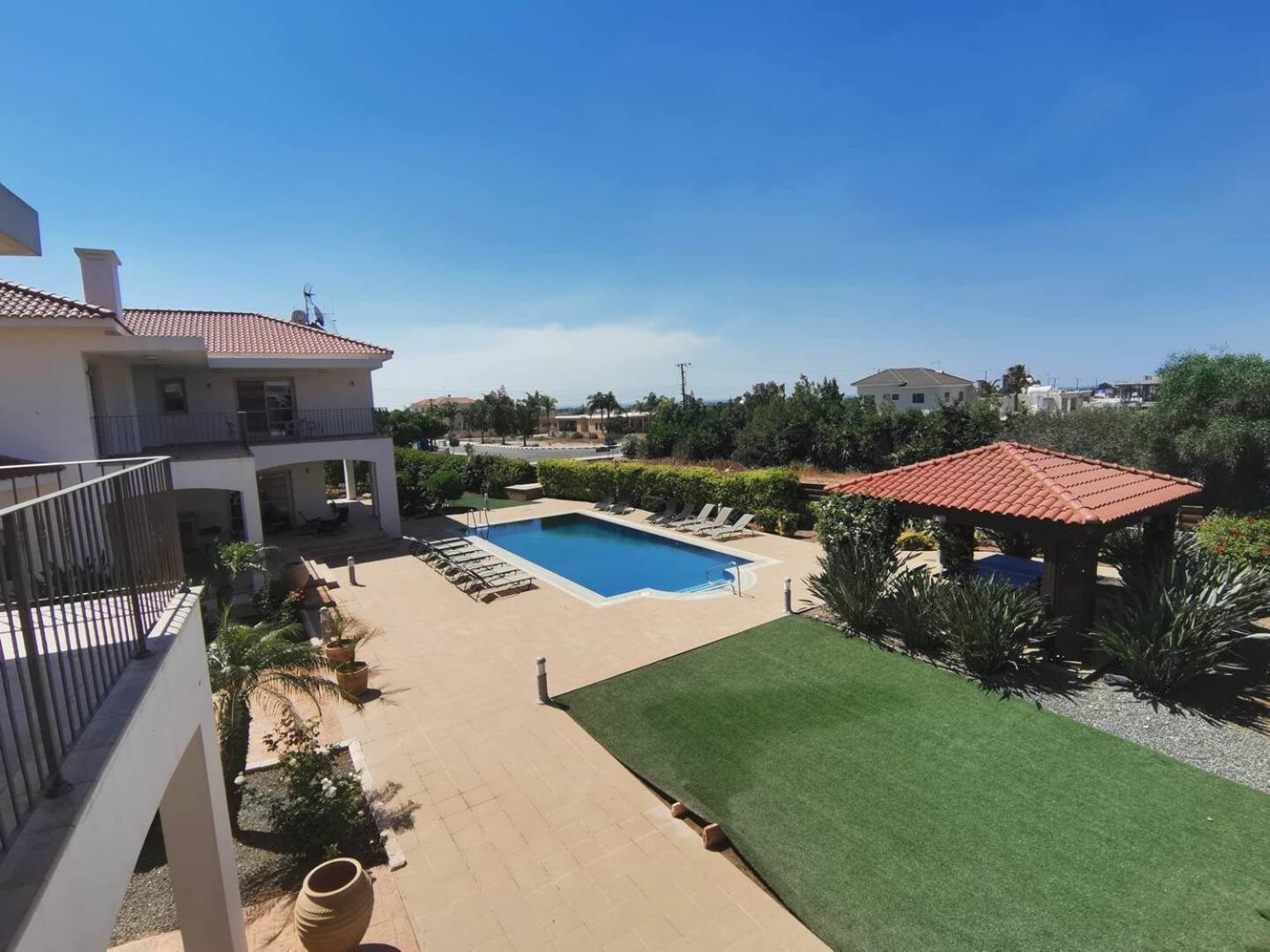 Orchard Blossom Private Villa With Pool Phrenaros 外观 照片