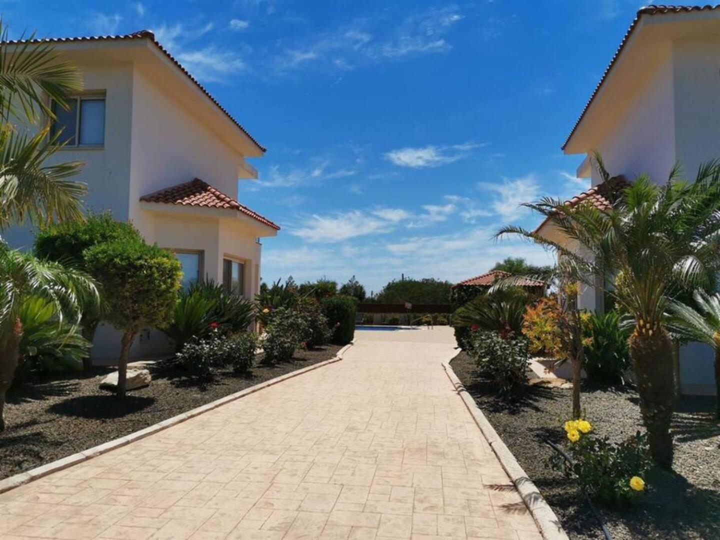 Orchard Blossom Private Villa With Pool Phrenaros 外观 照片