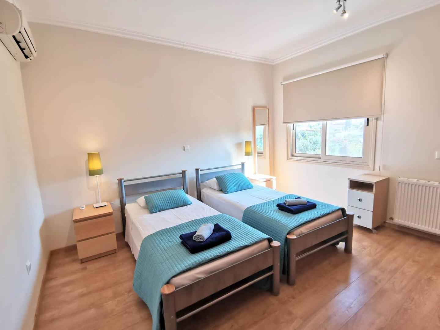 Orchard Blossom Private Villa With Pool Phrenaros 外观 照片